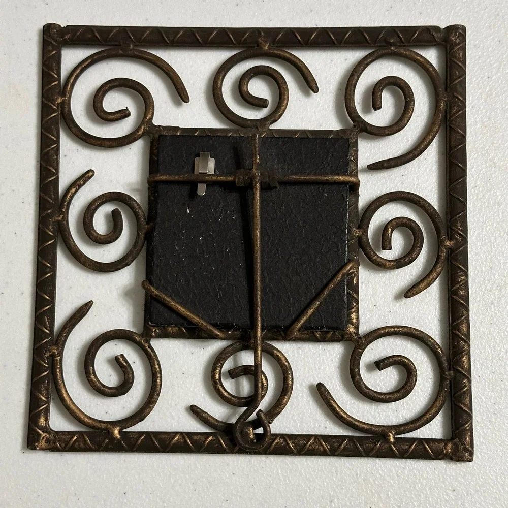 N/A square metal